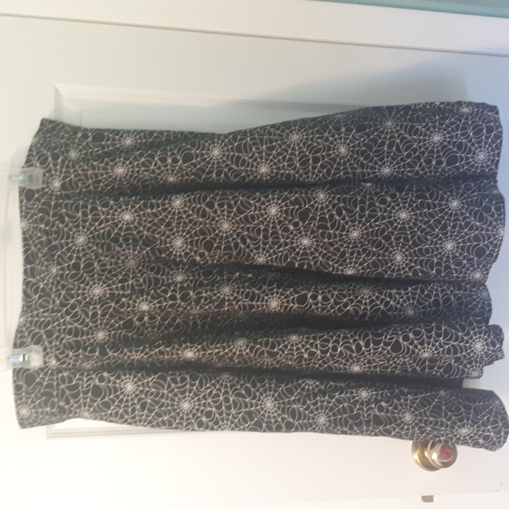 spider web skirt